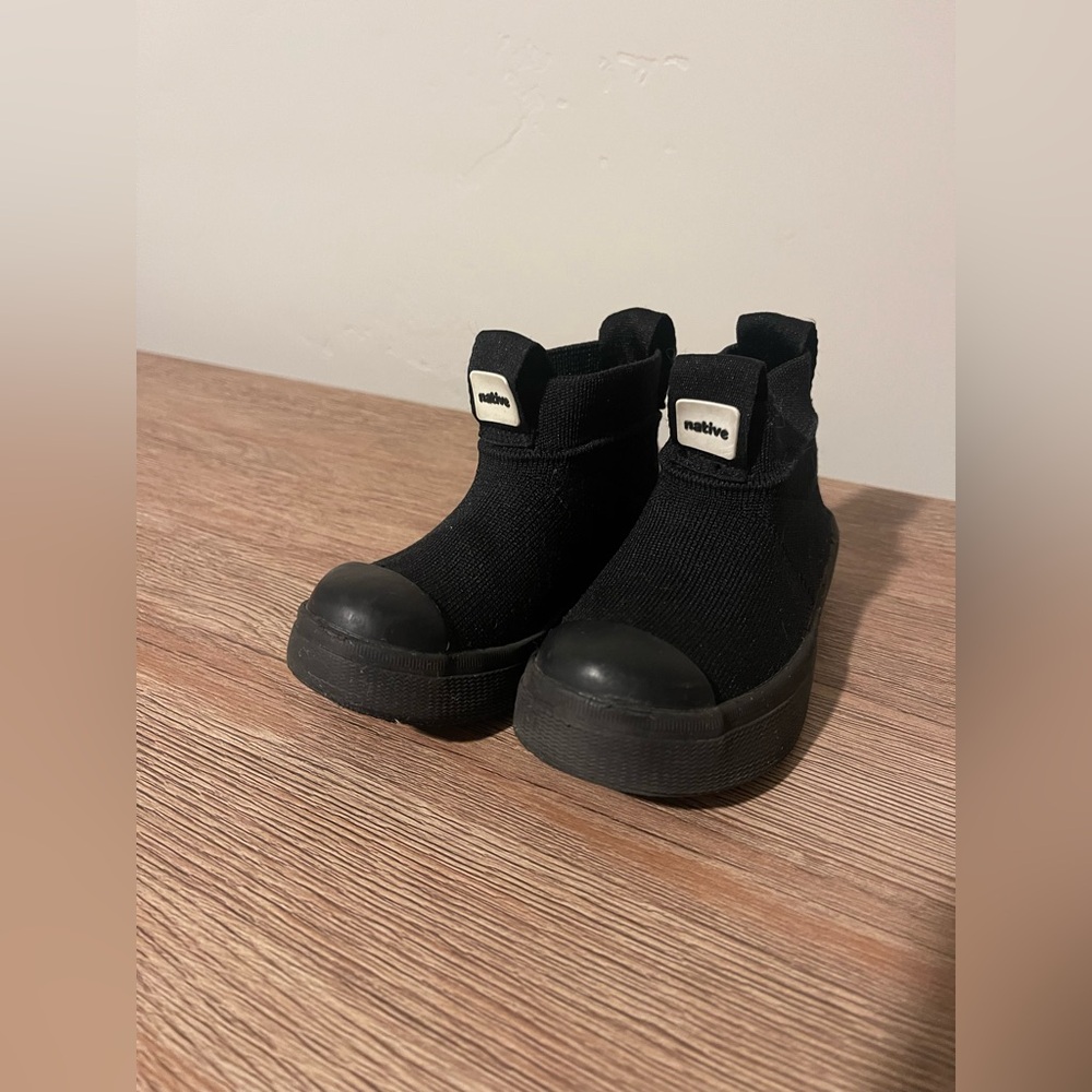 Native Black Slip-On water repellent Boots